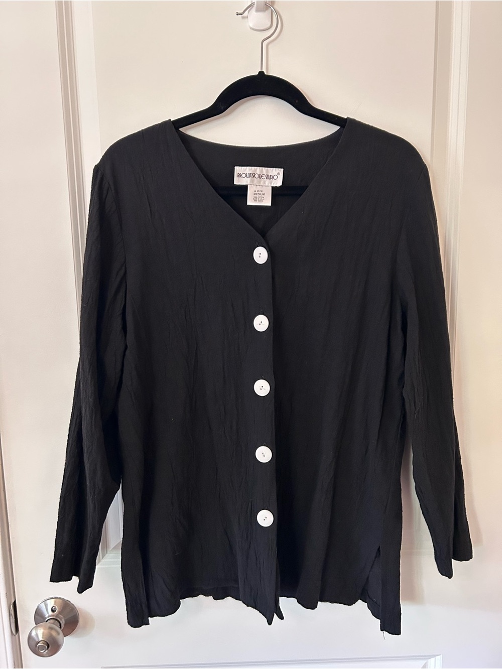 Brownstone Studio Round Neck Black Crinkle Textured Button-Front Shirt - Size M